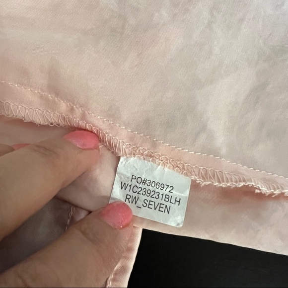 Band of Gypsies pink satin flowy Kimono with white lace trim,open back,overszd - Picture 8 of 12